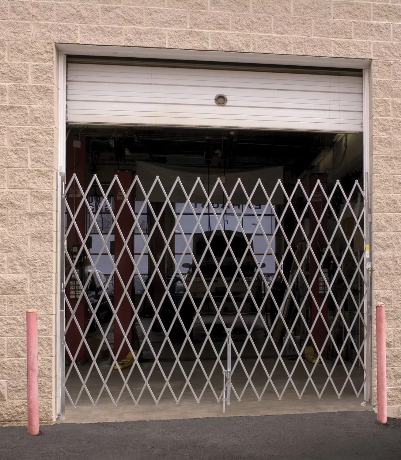 6.5'H Single Scissor Gavanized Folding Gate w/ 3' to 4' Width
